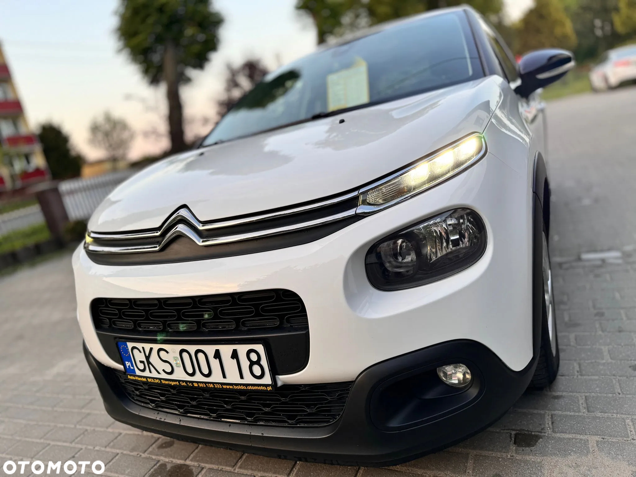 Citroën C3 BlueHDi 100 S&S FEEL - 3