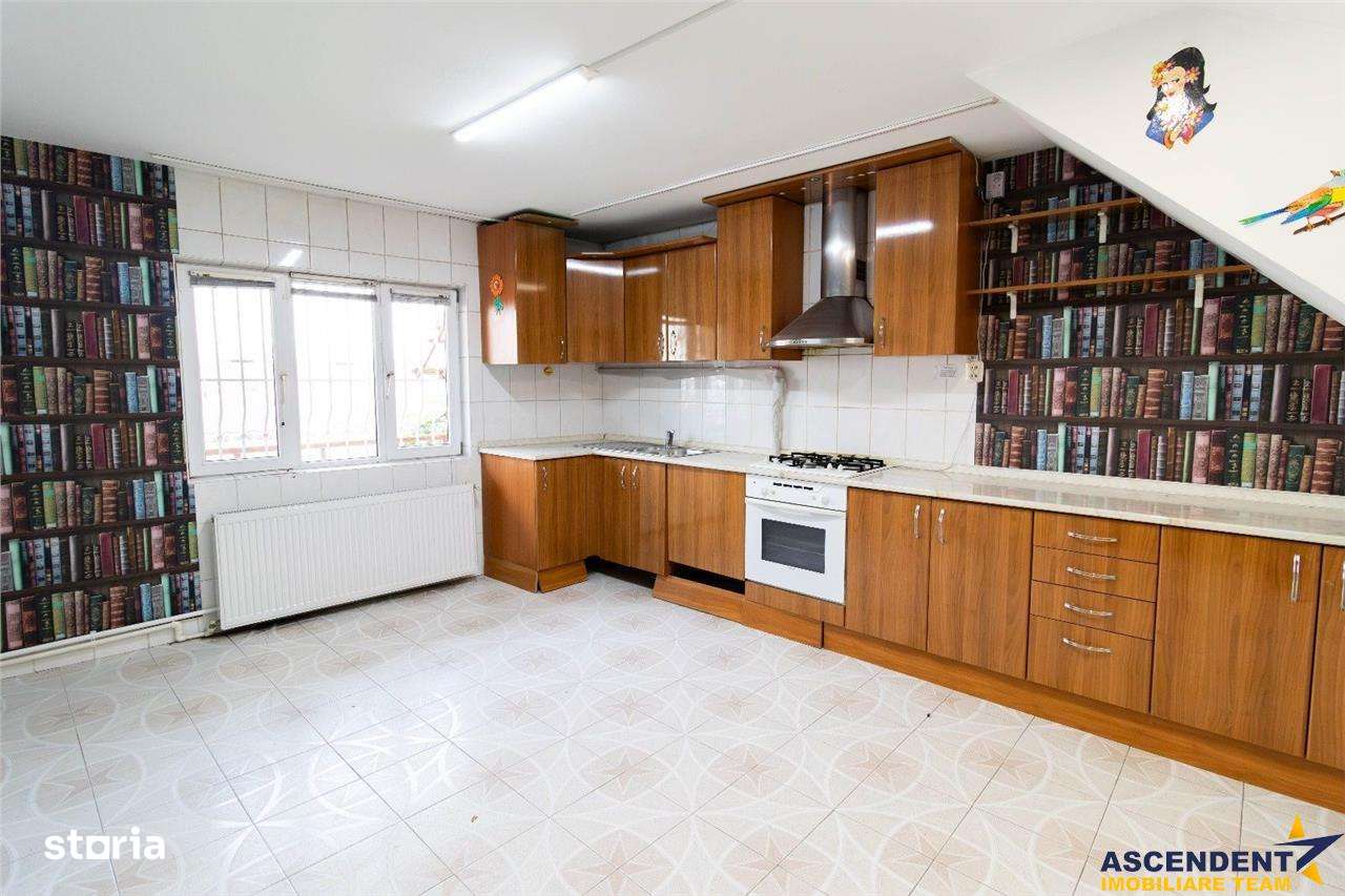 Apartament in vila,3 camere,90 mp utili,zona de case,acces separat,Bra - Imagine principală: 3/8
