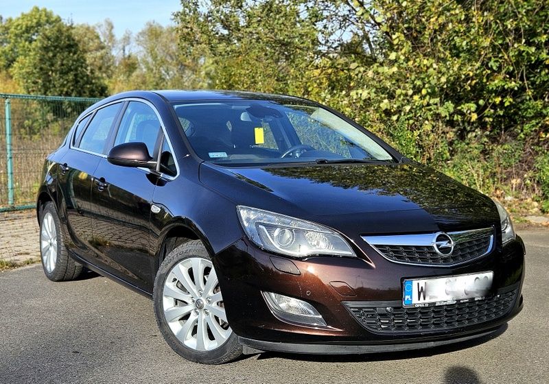 Opel Astra J 1.4 T Cosmo 2012