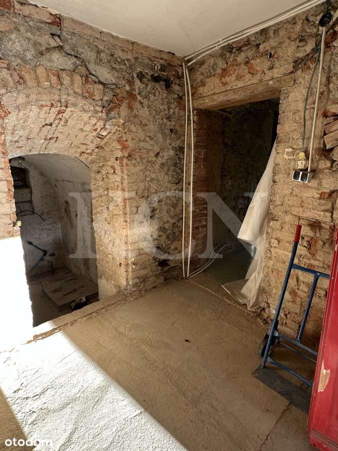 Połówka  domu a w nim 2 samodzielne mieszkania-9