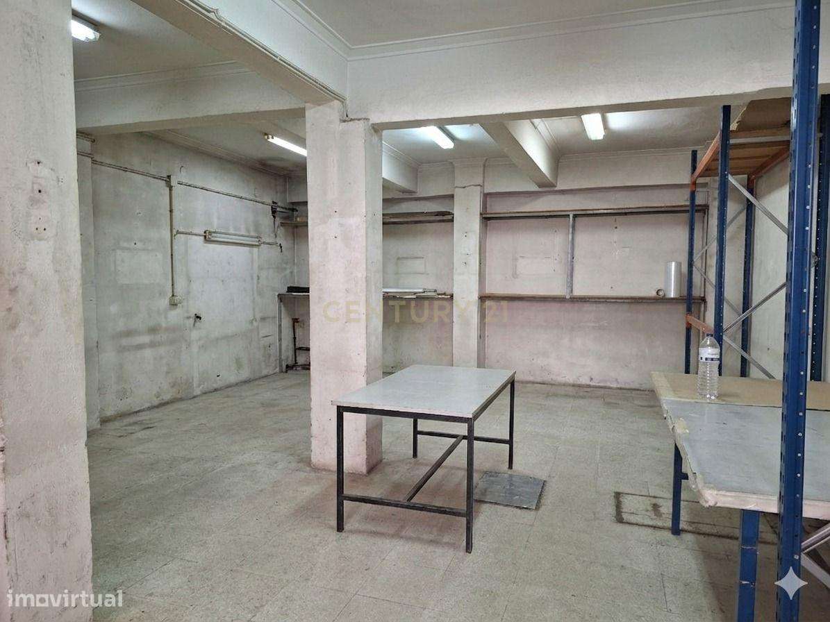 Espaço comercial à venda na Rua Quirino Rosa,19 na Amadora - Grande imagem: 4/8