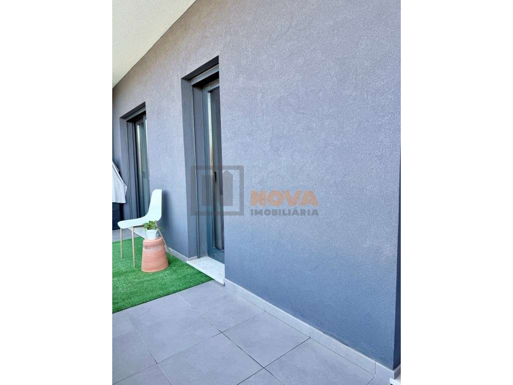Apartamento T3 Moderno em Famões | 155 m² | Excelente Exposição Sol...-9