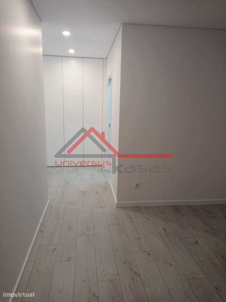 Apartamento Novo T5 Duplex com Garagem Urb Sra Atalaia Montijo-8