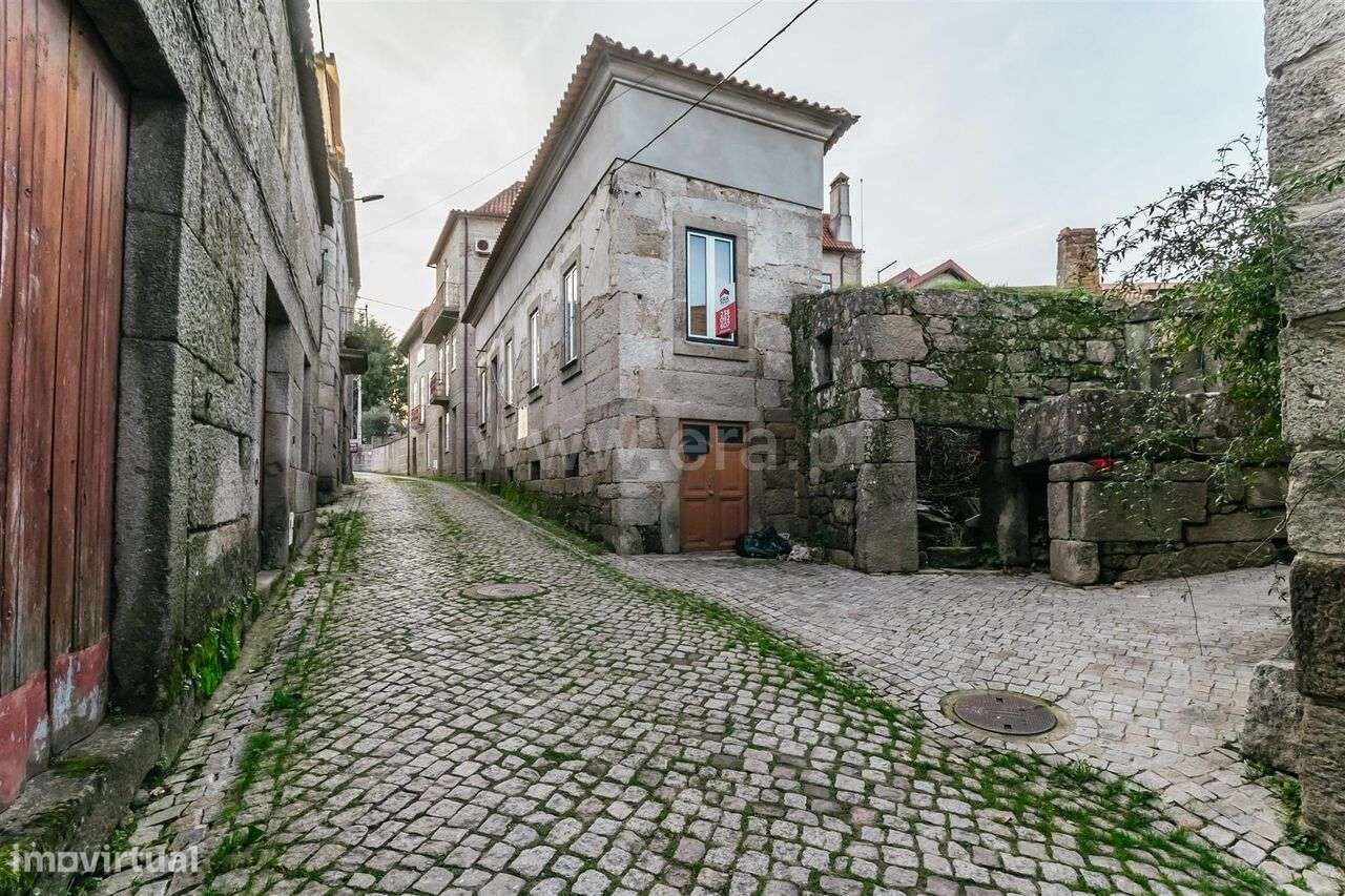 Moradia / Gouveia, Rio Torto e Lagarinhos - Grande imagem: 2/16