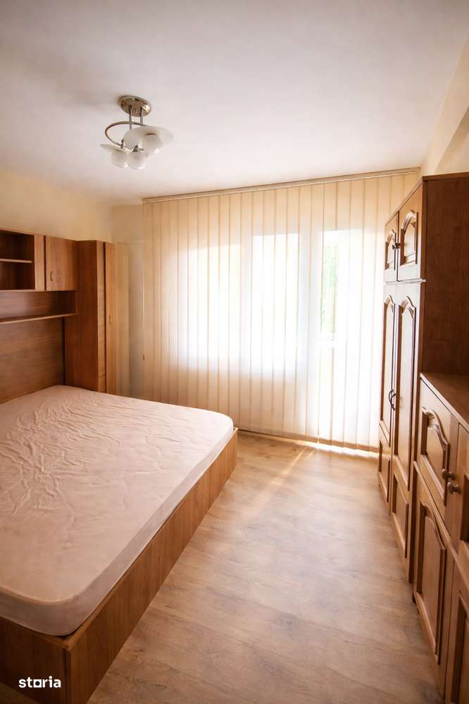 Apartament 4 camere, decomandat, etaj 2 ,mobilat ,Str. Decebal - Imagine principală: 5/17