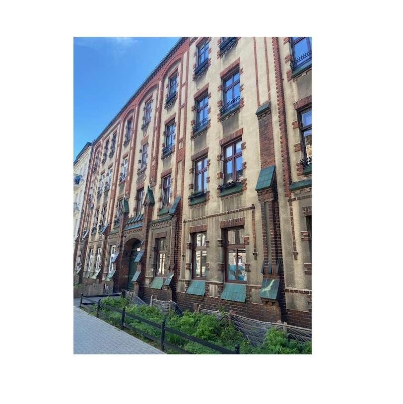 Niezależny DOMEK 2 kondyg., jedyna taka nieruchomość w centrum JEŻYC!