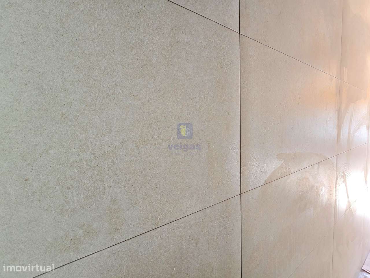 Apartamento T0 Duplex com varandas no empreendimento ANJOS 49-14