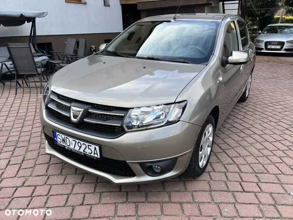 Dacia Sandero 1.2 16V Laureate - 2