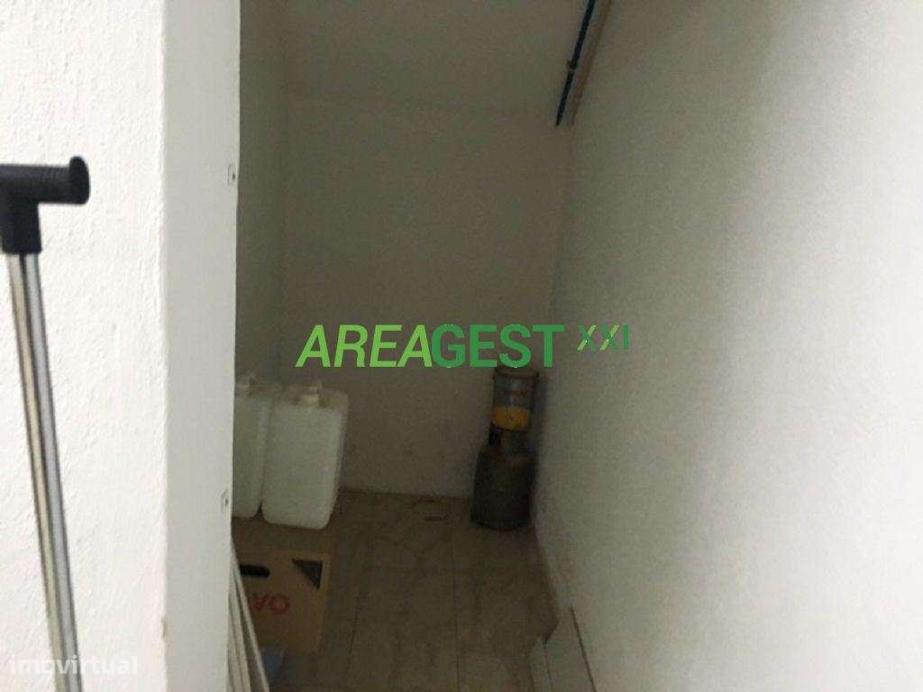 Loja para venda com rendimento, na Pontinha, Odivelas - Grande imagem: 4/13