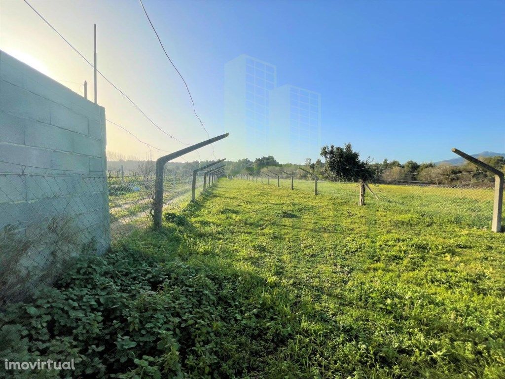 Terreno vedado em Cristelo para Venda