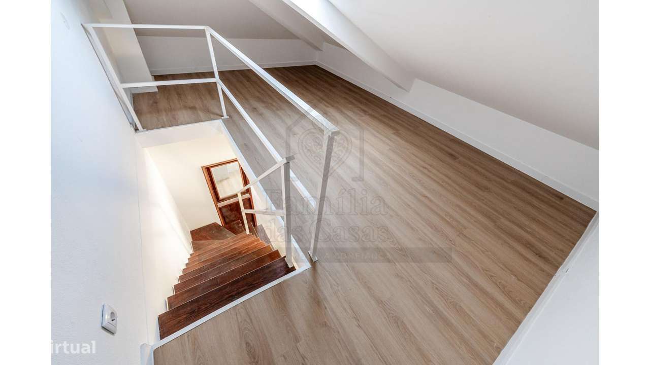 T1 Vista Rio Seixal para Renovar - Grande imagem: 4/29