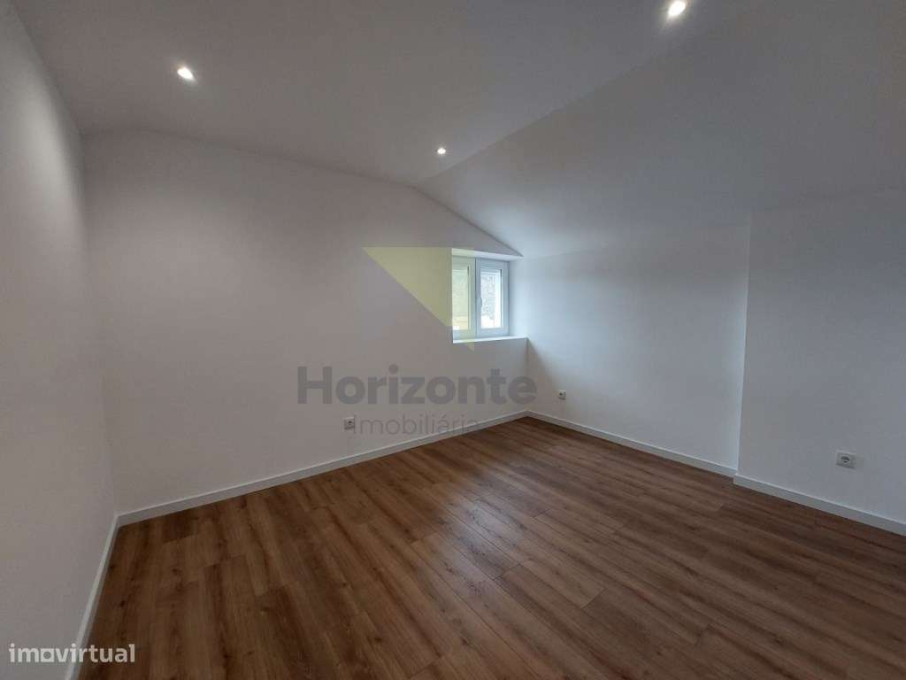 T4 Duplex Totalmente Recuperado no Centro Histórico de Portalegre-21