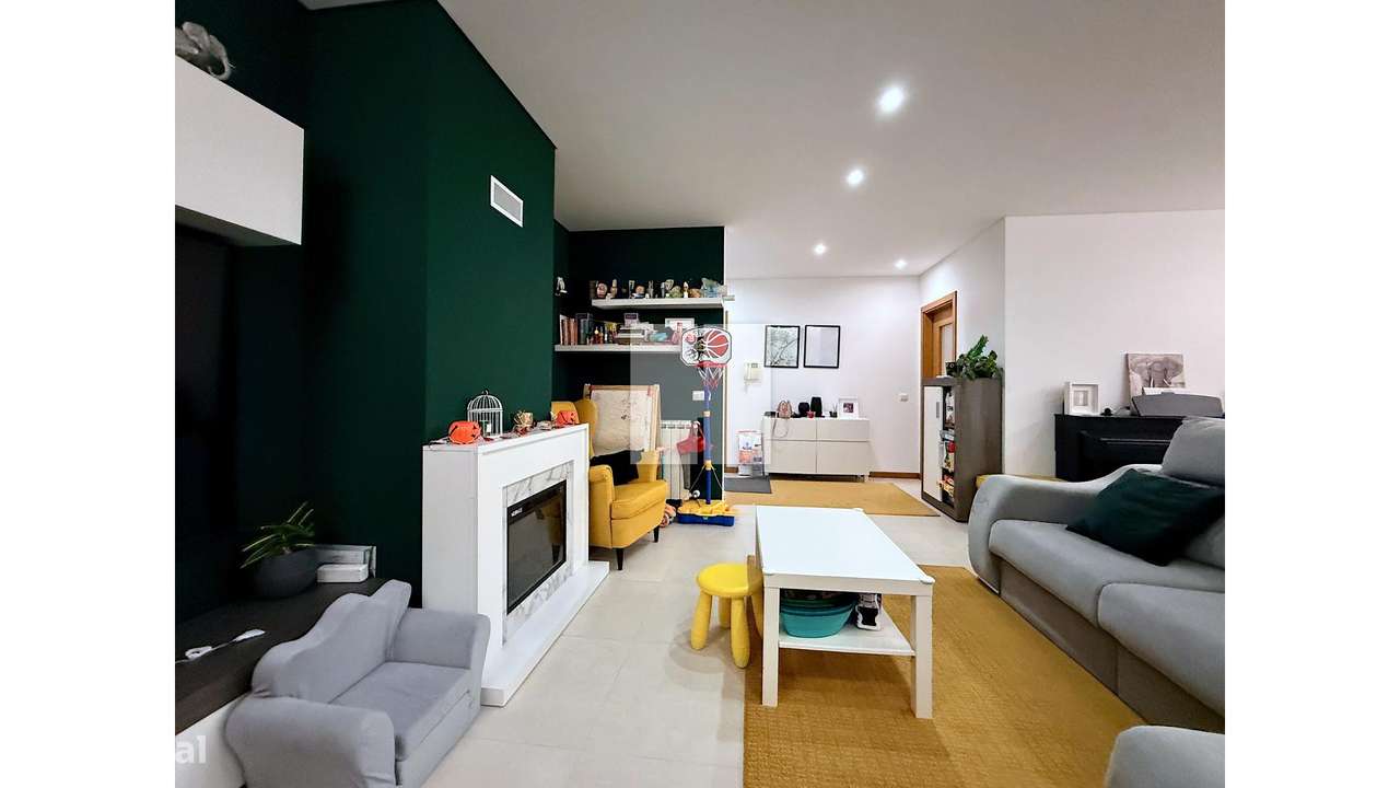 Apartamento T3 c/ Garagem-15