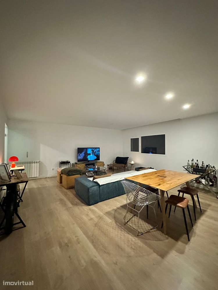 T3 Novo no Planalto  com uma suite com cozinha equipada sem mobilia - Grande imagem: 4/24