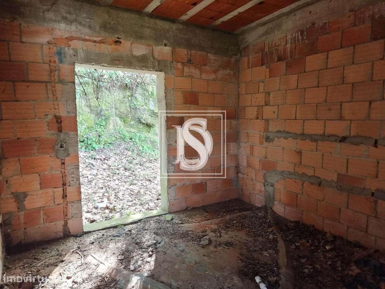 Moradia Isolada T3 em Parada do Bouro-21