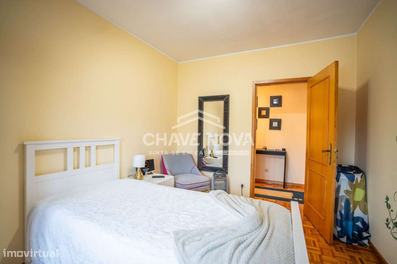Apartamento T2 Usado em otimo estado em Oliveira do Douro-15