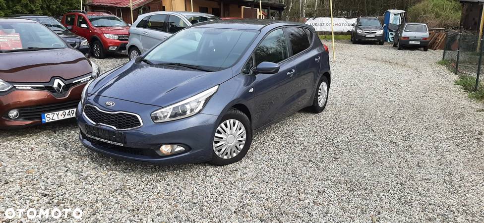 Kia Ceed 1.4 CVVT Attract - 4