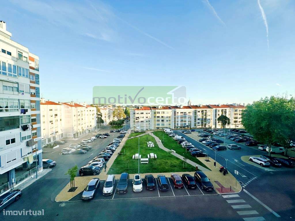 T2 Luminoso no Cacém com Varanda. Perto da Escola Secundária Gama B...-19