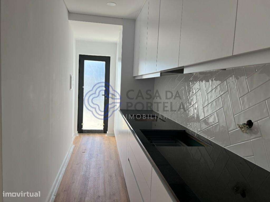 Moradia V3 com Logradouro e Jardim Ramalde - Grande imagem: 3/14