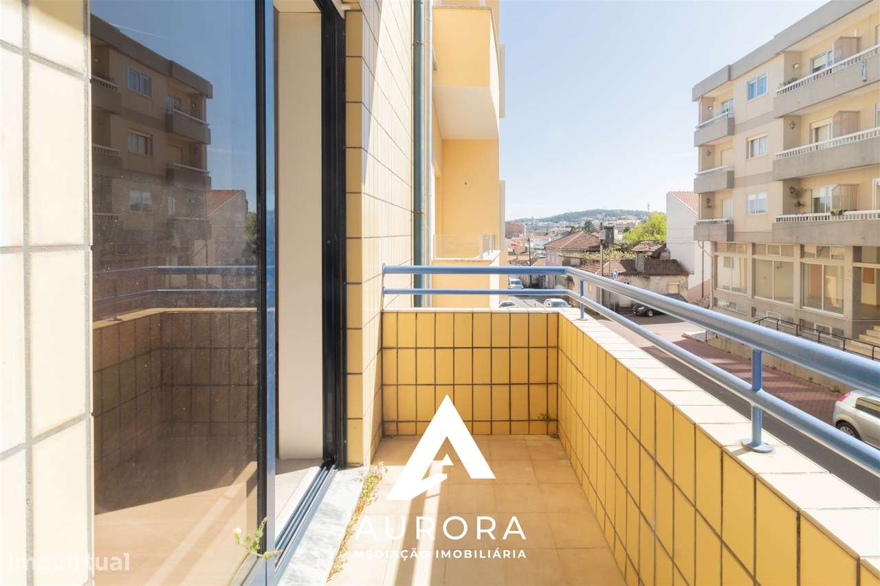 Apartamento T3 no centro de Fiães, Santa Maria da Feira, Renovado-13