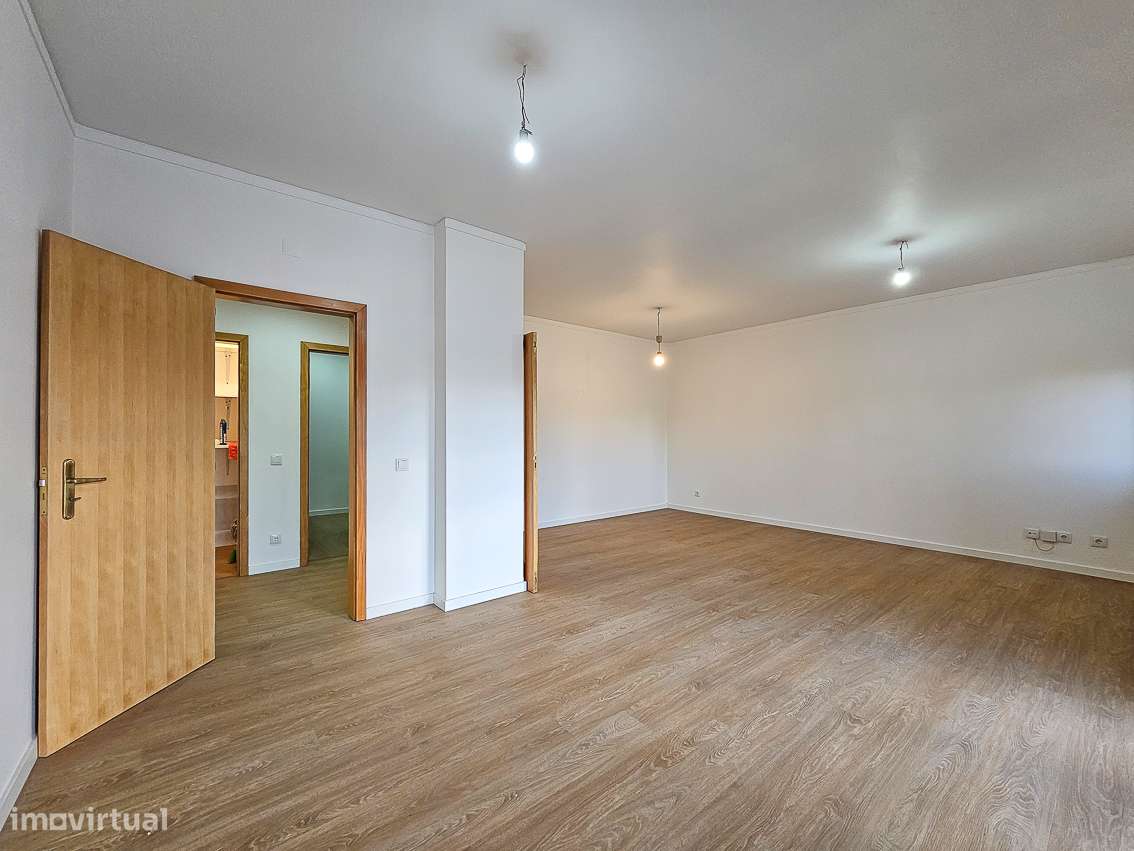 Apartamento Familiar Remodelado: Conforto e Comodidade na Sua Nova Cas-0