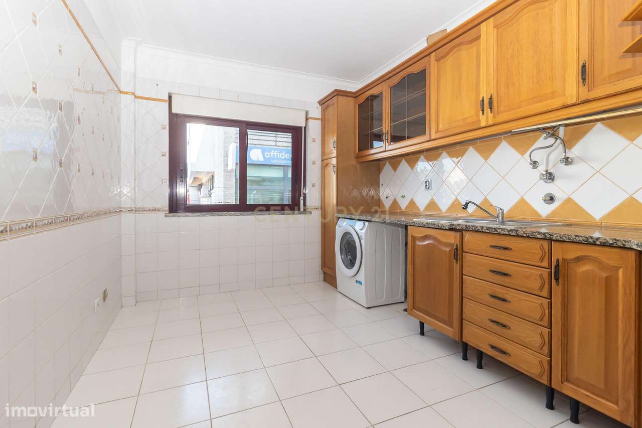 Apartamento T3 Vale do Cobro-10