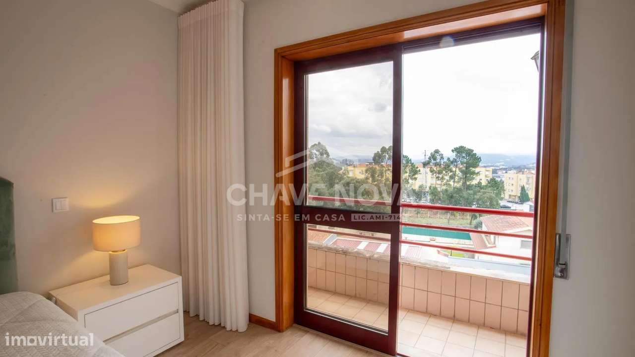 T3 com Varandas | Garagem | Vista Desafogada-26