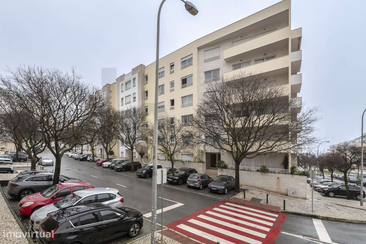 Apartamento T3 com elevador,  estacionamento e arrecadação, Jardins da-26