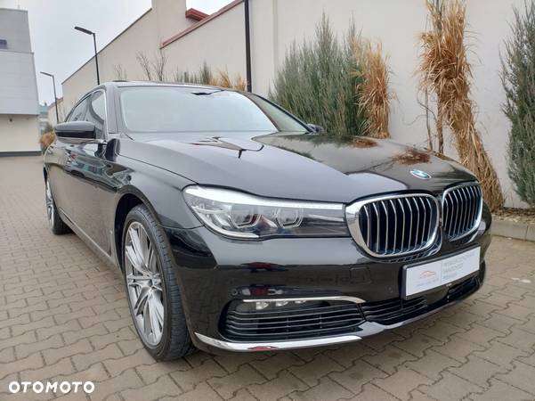 BMW Seria 7 740Li - 13