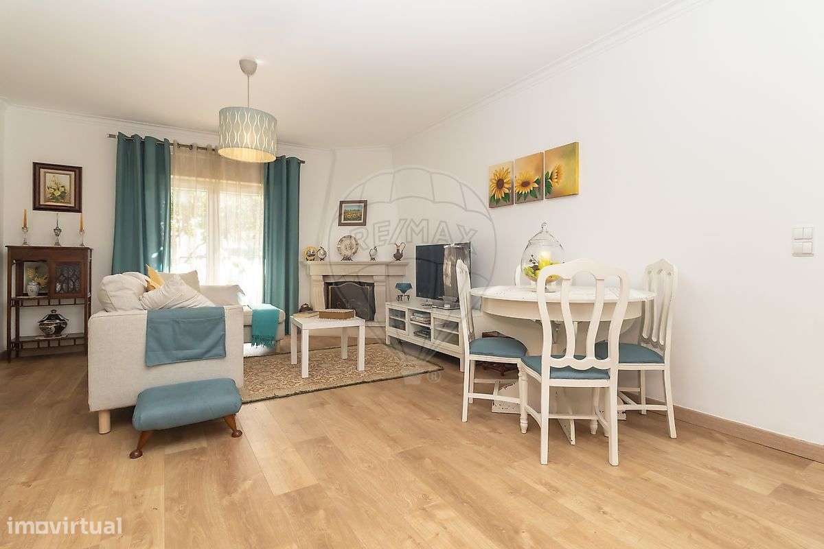 Moradia Geminada T3+2 – Quinta do Conde para venda-29