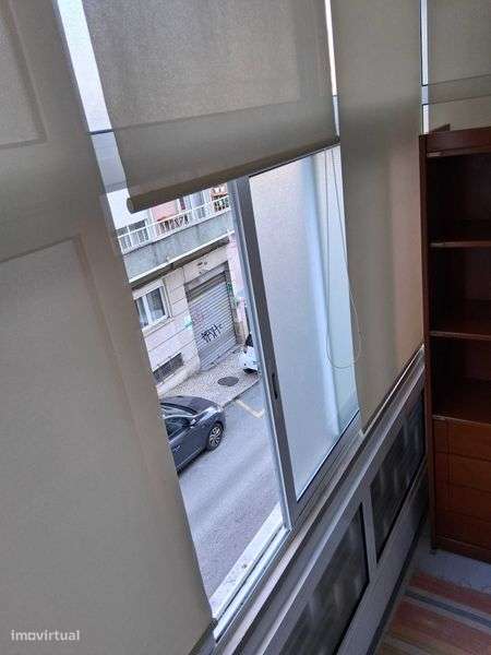 Aluguer apartamento T1  50 m2, 1º piso, Algés central - Grande imagem: 4/12