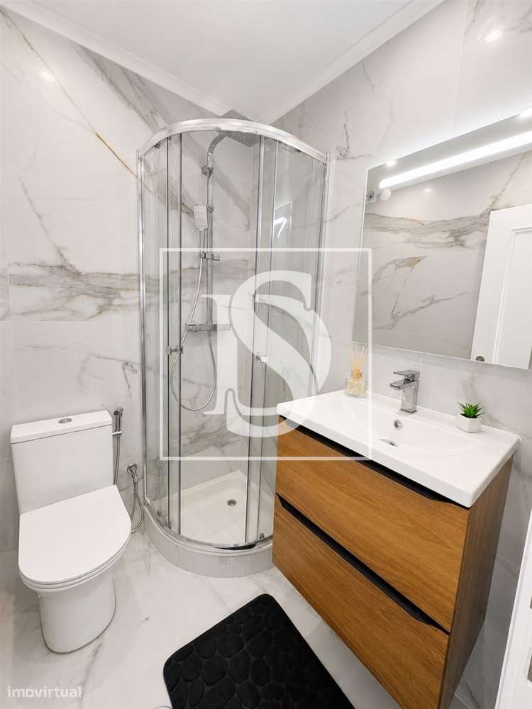 Apartamento T3 Venda em Laranjeiro e Feijó,Almada-18