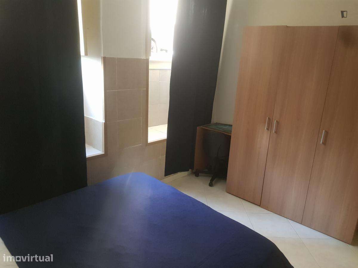 Quarto - localizado em Alameda Lisbon - Grande imagem: 4/8