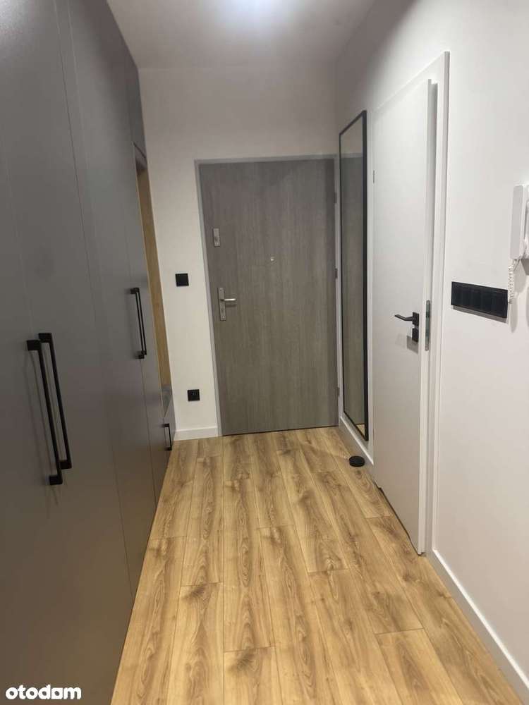 PIERWSZY NAJEM | NOWA KAWALERKA Z BALKONEM | GARAŻ | SIŁOWNIA - Pełny obrazek: 4/8