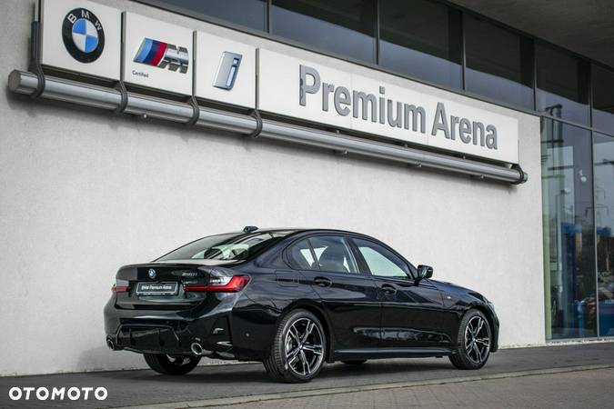 BMW Seria 3 320i - 8