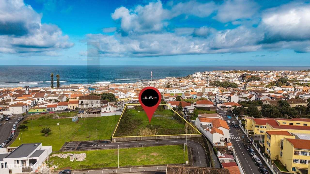 Terreno Urbano no Centro da Ribeira Grande com 3530 m2 - Grande imagem: 1/11