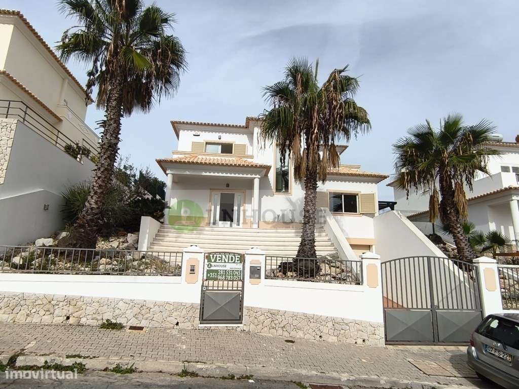 Moradia T4 com piscina e garagem - Castro Marim-52