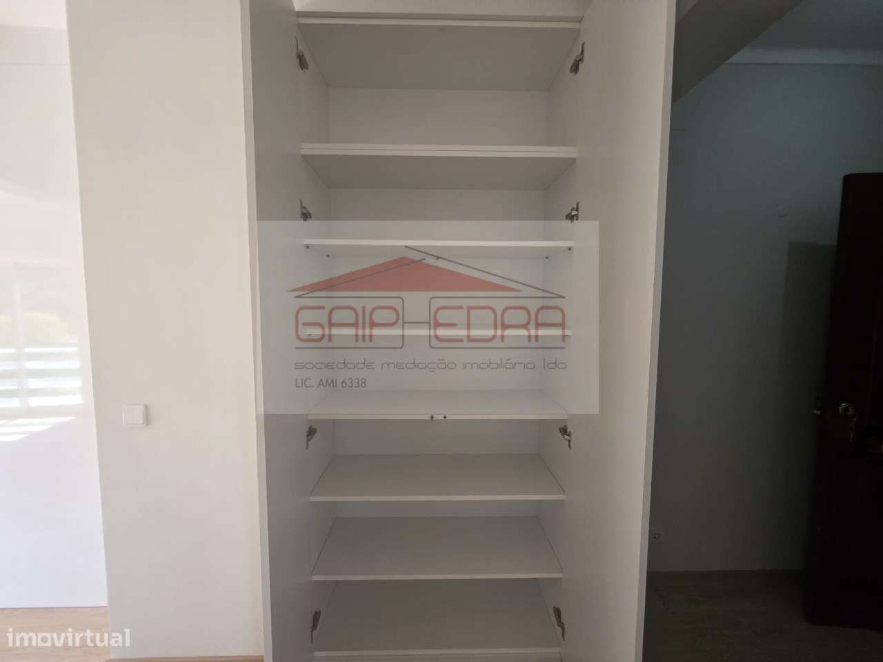 Apartamento T1 com 74 m2 totalmente restaurado Multiusos Alcobaça-19