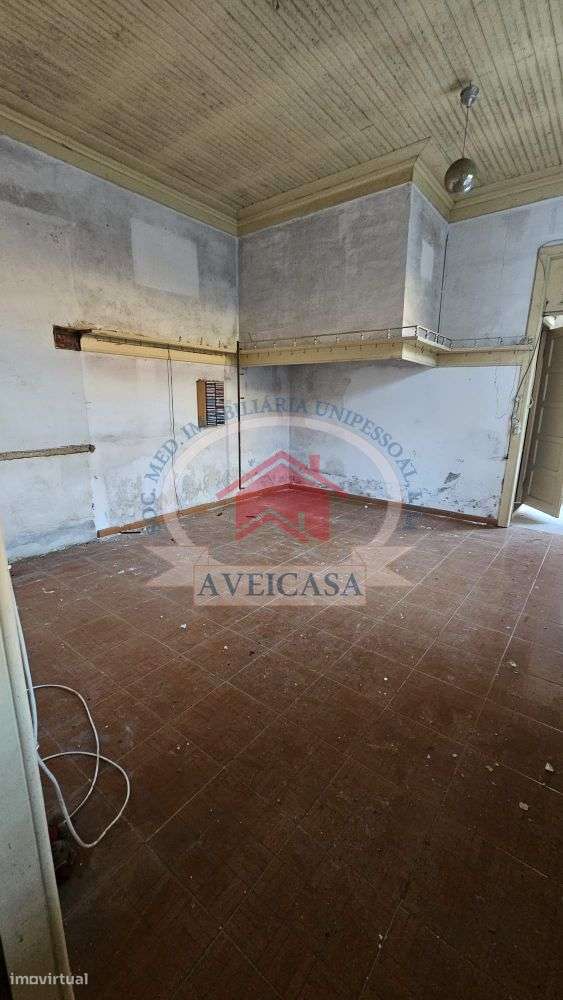 CASA GANDARESA EM VERDEMILHO PARA RECUPERAR-22