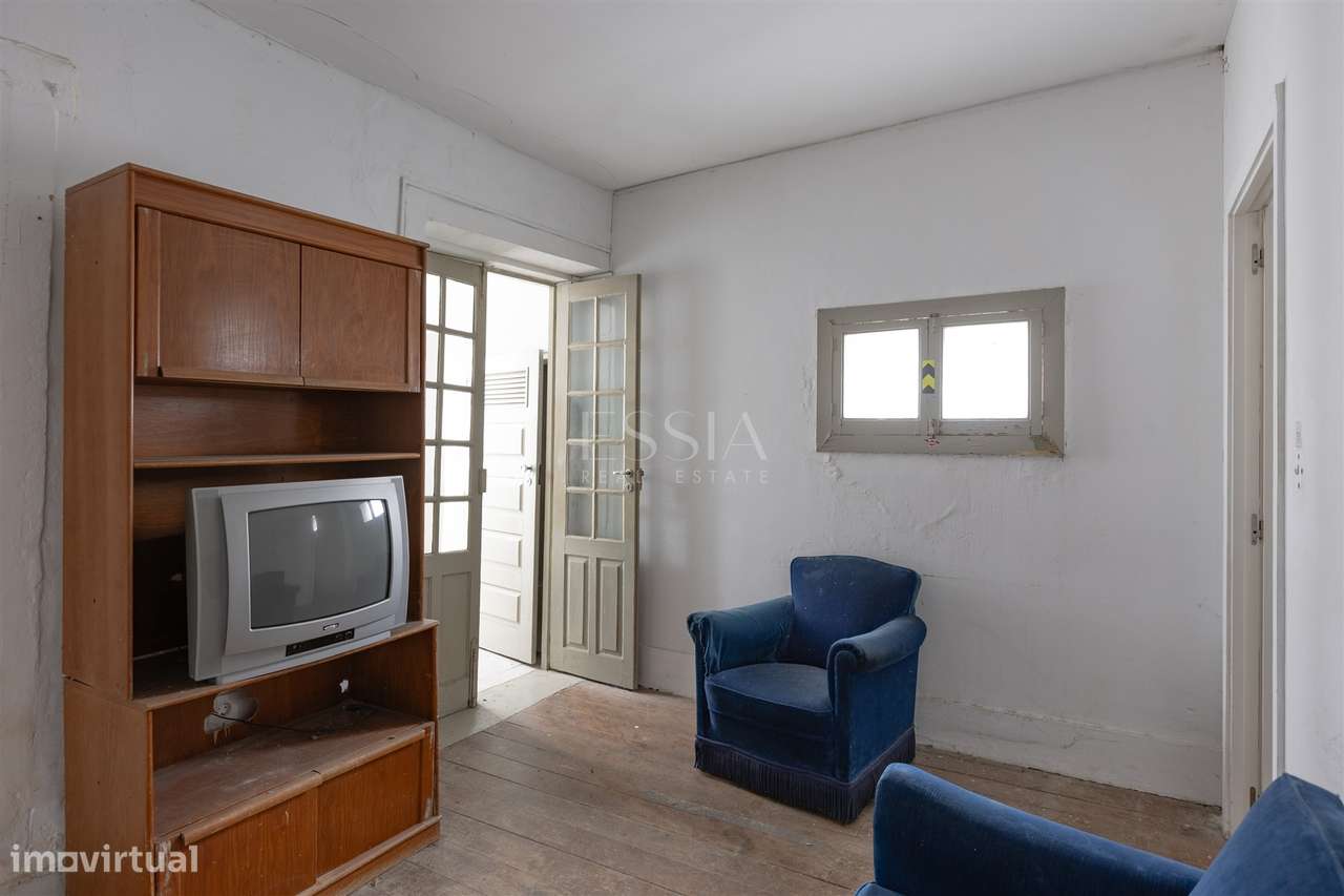 Prédio para Remodelar em Localização Prime no Centro do Porto - Grande imagem: 5/17