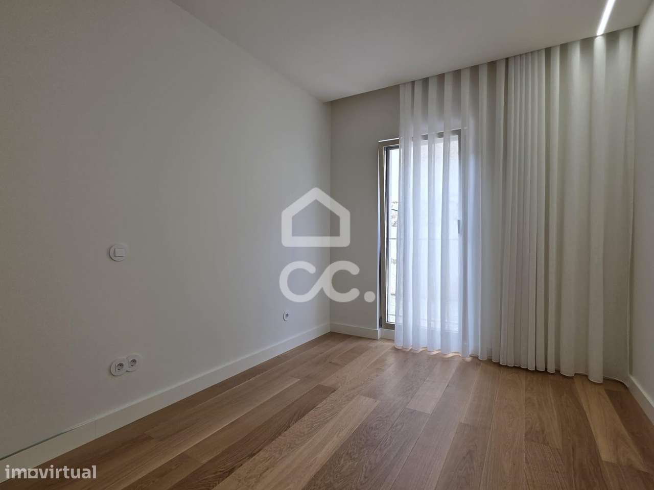 Apartamento T3 de Design Exclusivo no Coração da Baixa de Setúbal-24