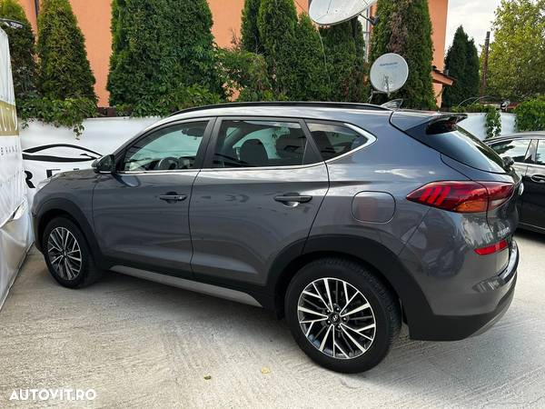 Hyundai Tucson - 8