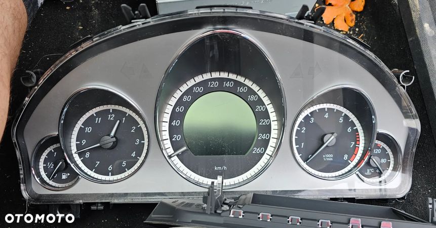 Licznik zegary Mercedes E Klasa W212 1.8 CGI - 1