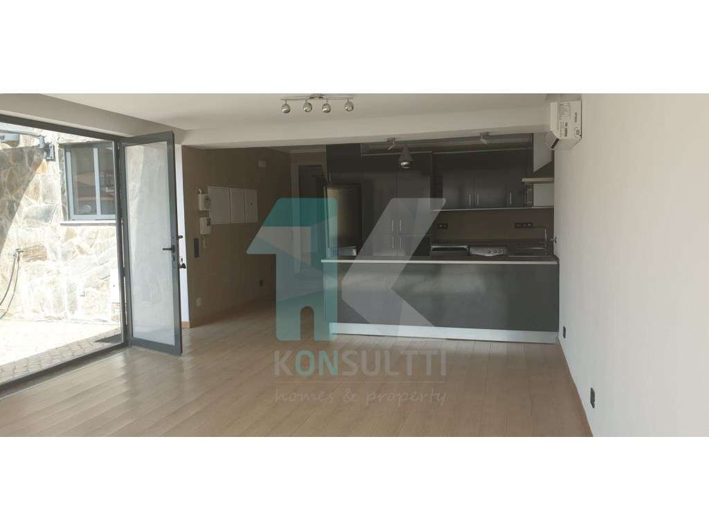 Moradia de Charme T3 Alcabideche - Arrendamento - Grande imagem: 5/35