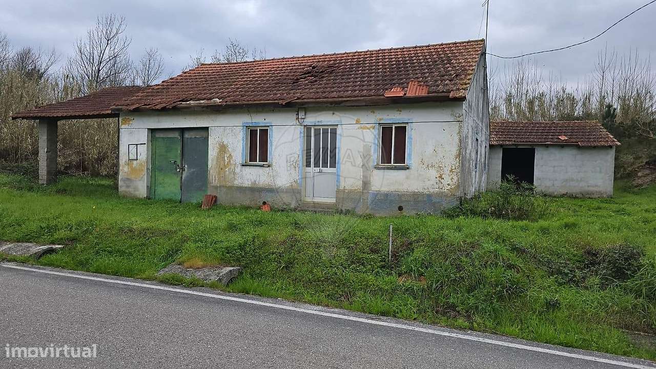 Moradia T2 para venda - Grande imagem: 2/17