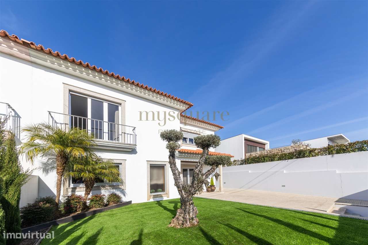 Moradia T4 geminada, com excelentes áreas, a 2 minutos do centro de Sa-30