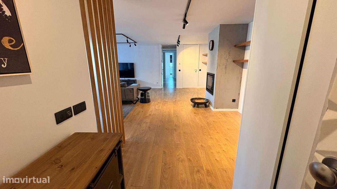 Belíssimo T4 para arrendar mobilado, equipado e decorado em Fraião, Br - Grande imagem: 2/38