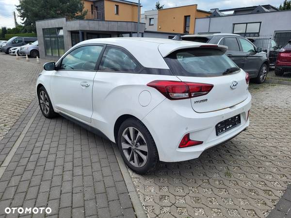 Hyundai i20 1.4 Trend - 4