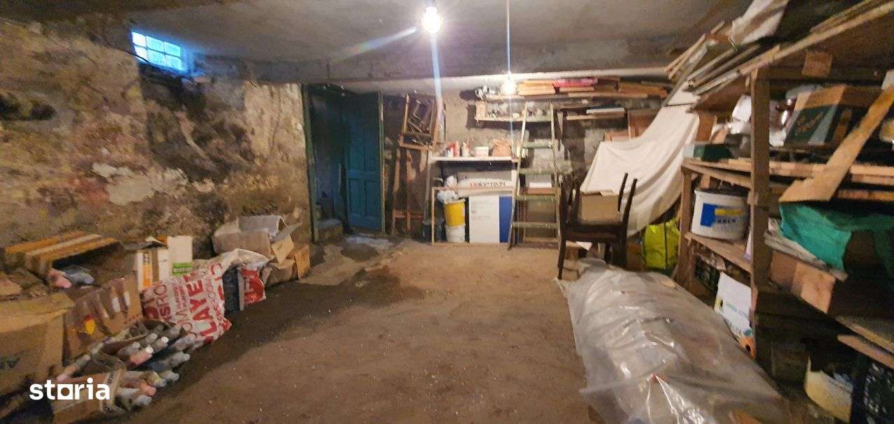 Casa cu 3 camere zona P-ta Unirii-9