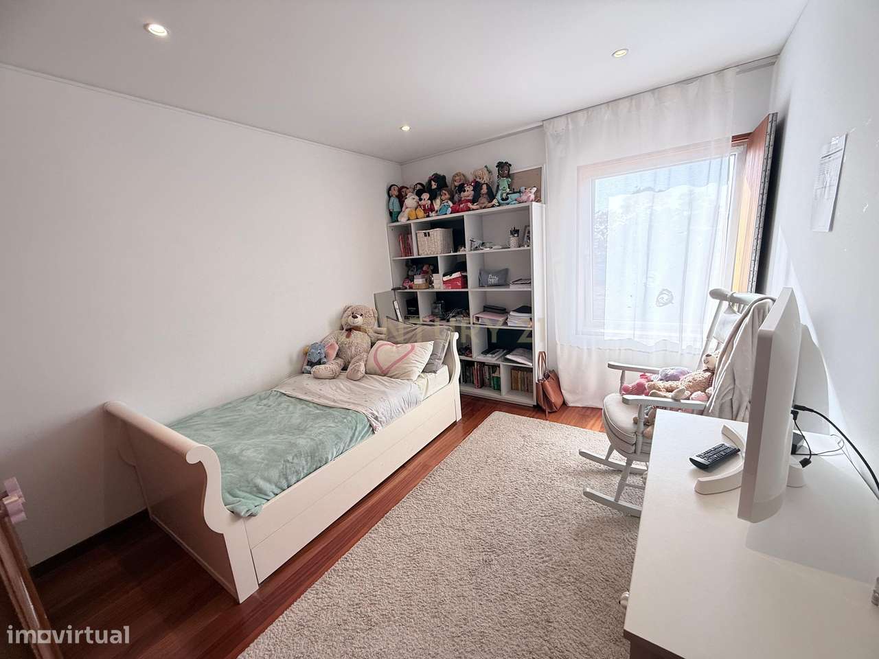 Moradia T3 com suite master, em condomínio de prestígio – Estrada Real-31